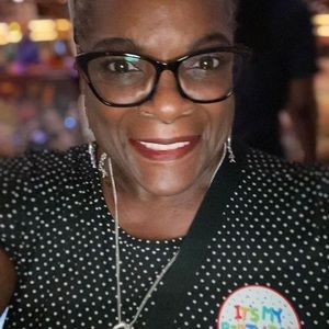 Meet your Posher, Rita